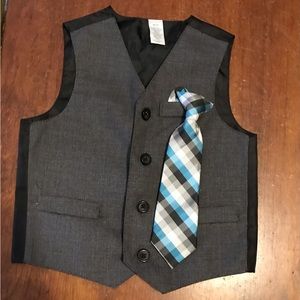 George Youth Boy's Size Suiting Vest with Clip on tie